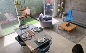 Casa familiar cerca de la playa con terraza privada